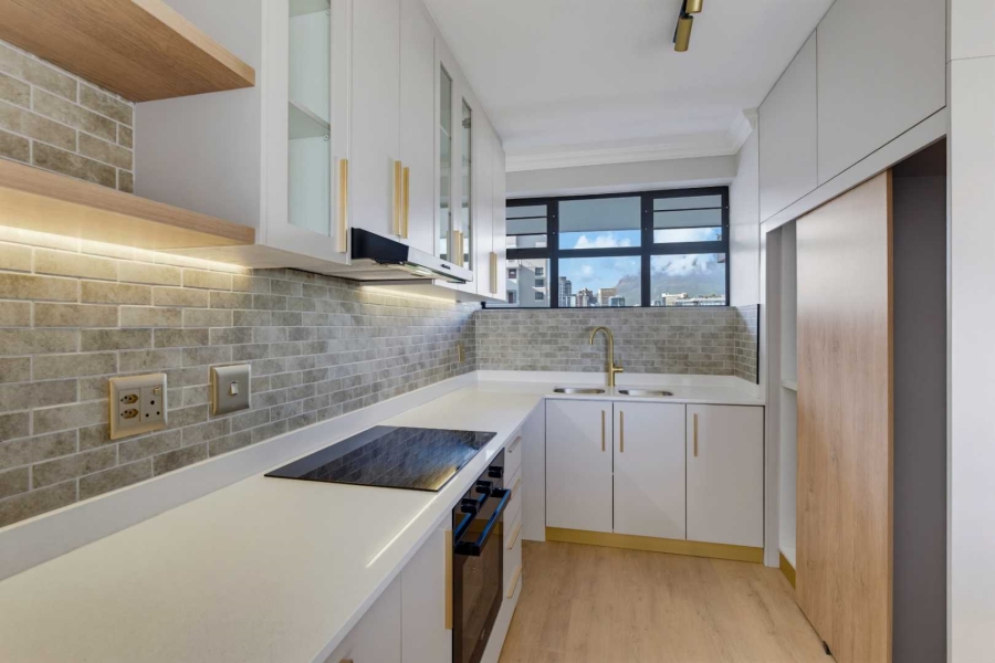 2 Bedroom Property for Sale in Green Point Western Cape